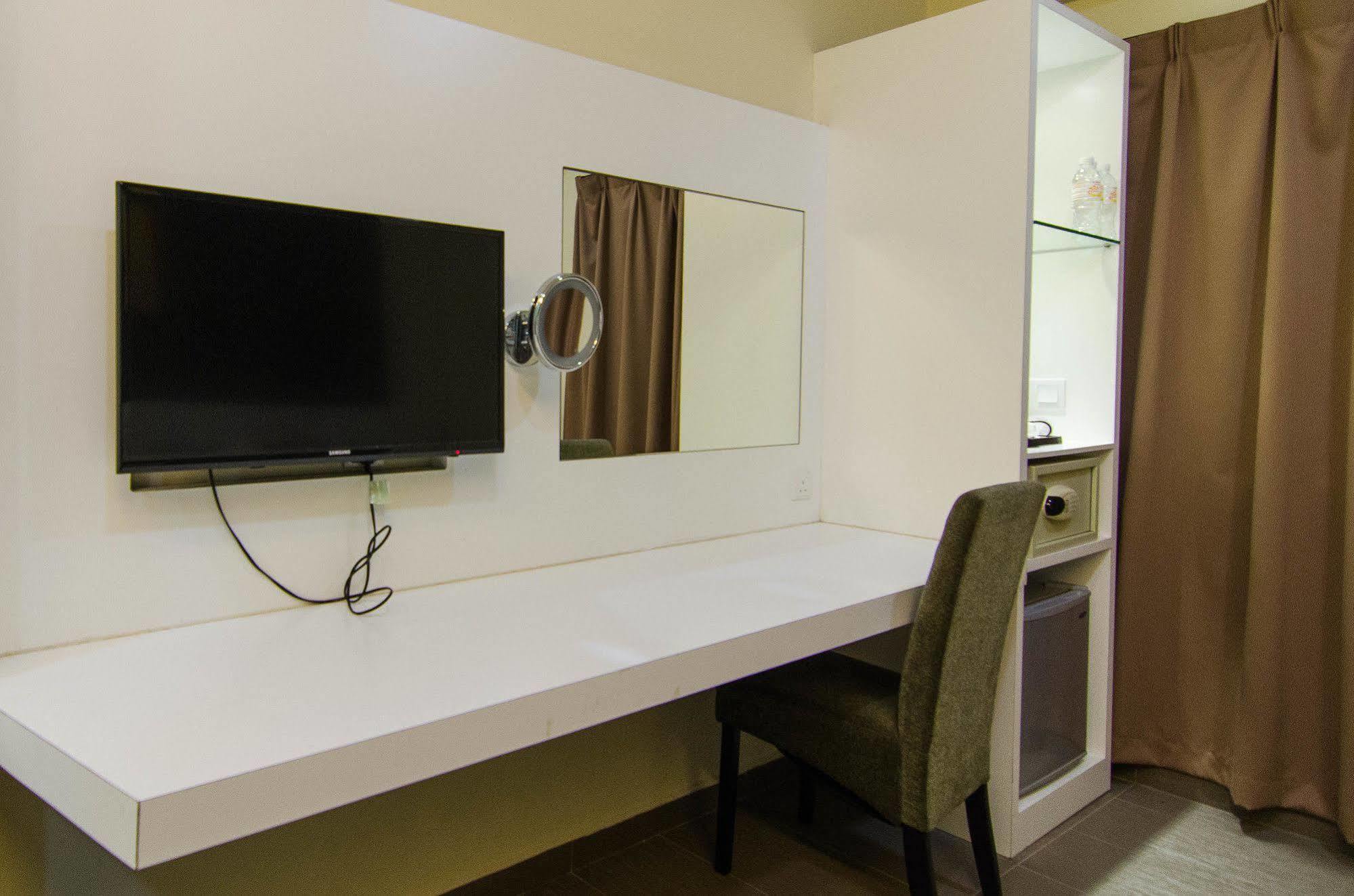 Hotel Mornington Bukit Permata Lumut Esterno foto