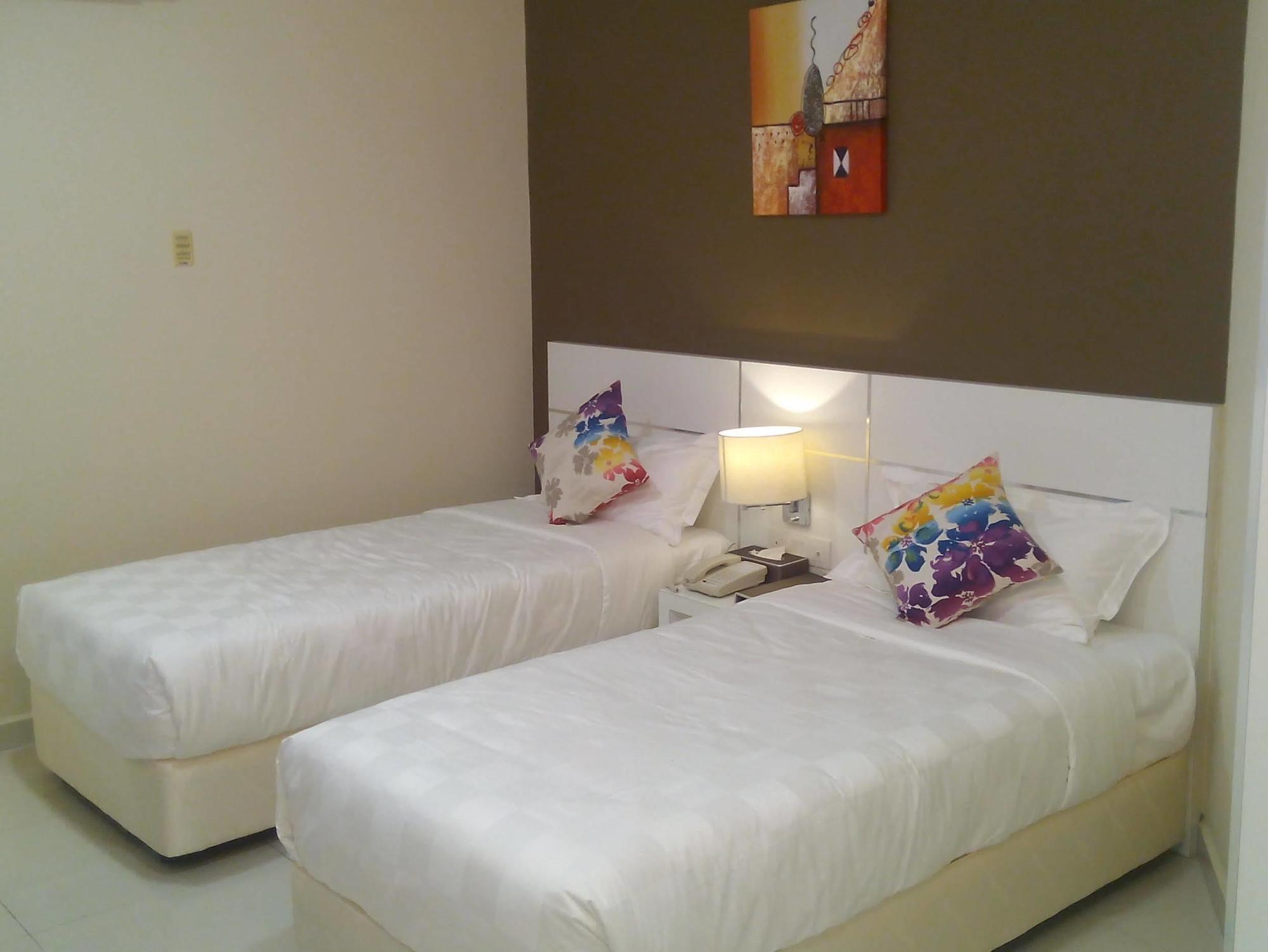 Hotel Mornington Bukit Permata Lumut Esterno foto