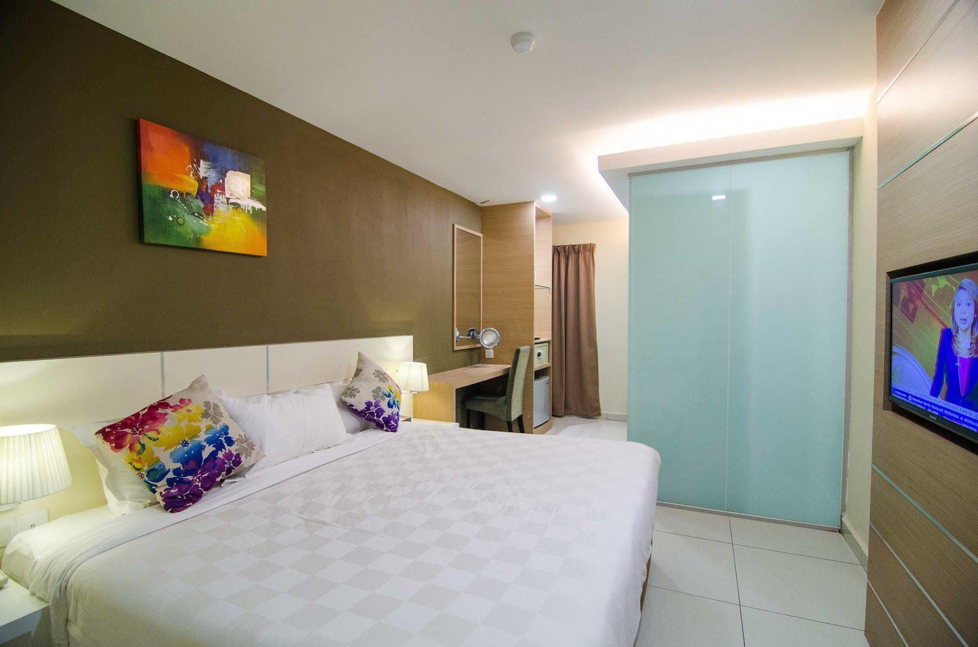 Hotel Mornington Bukit Permata Lumut Esterno foto