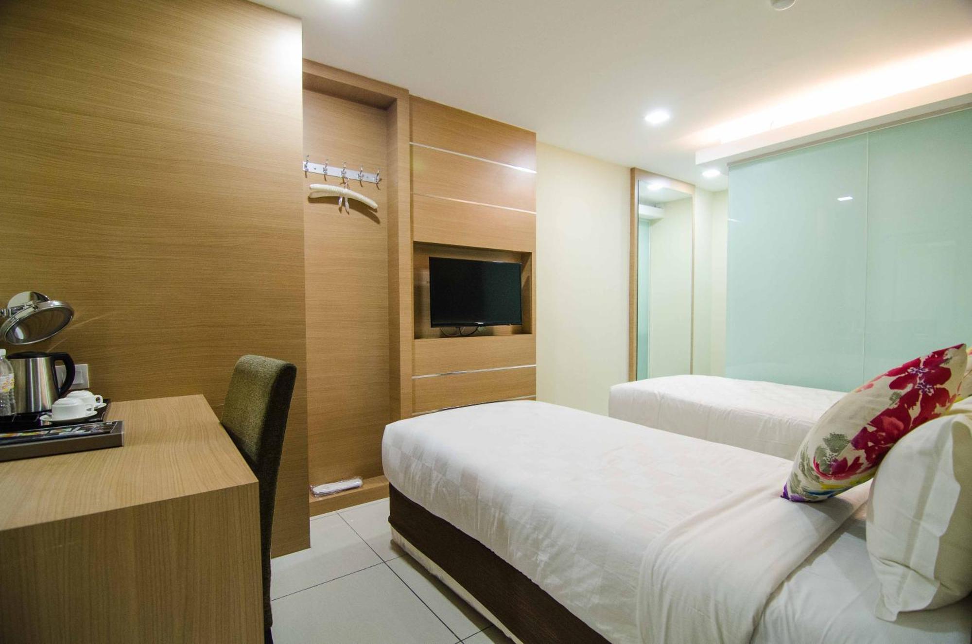 Hotel Mornington Bukit Permata Lumut Esterno foto