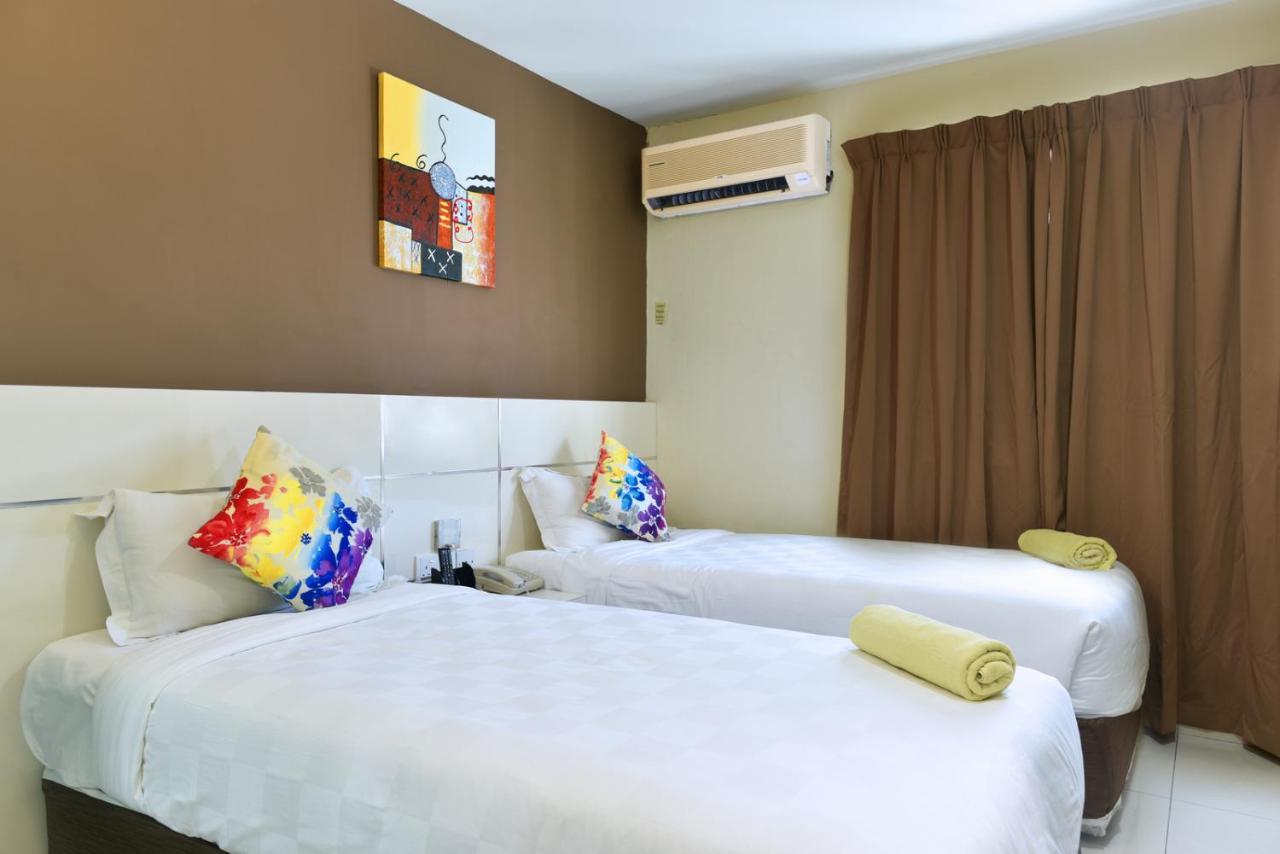 Hotel Mornington Bukit Permata Lumut Esterno foto