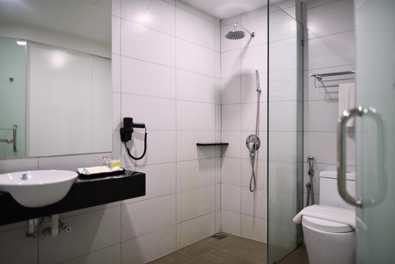 Hotel Mornington Bukit Permata Lumut Esterno foto